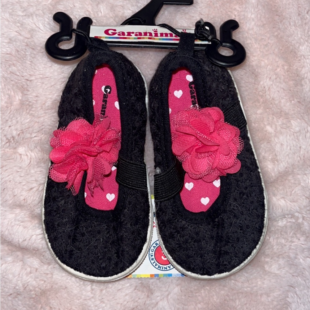 Garanimals Black and Pink Kids Slippers
